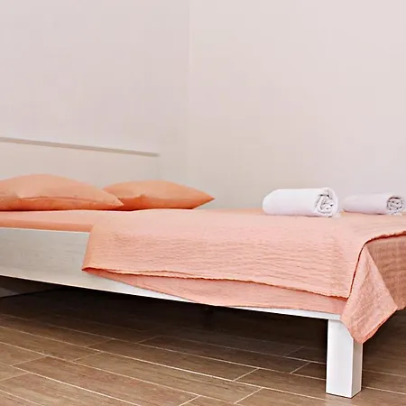 Studio Apartman Zara