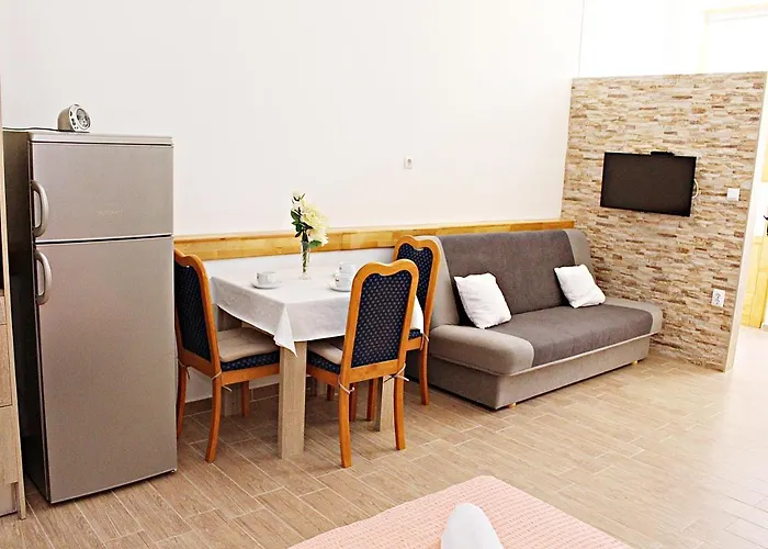 Studio Apartman Zara *